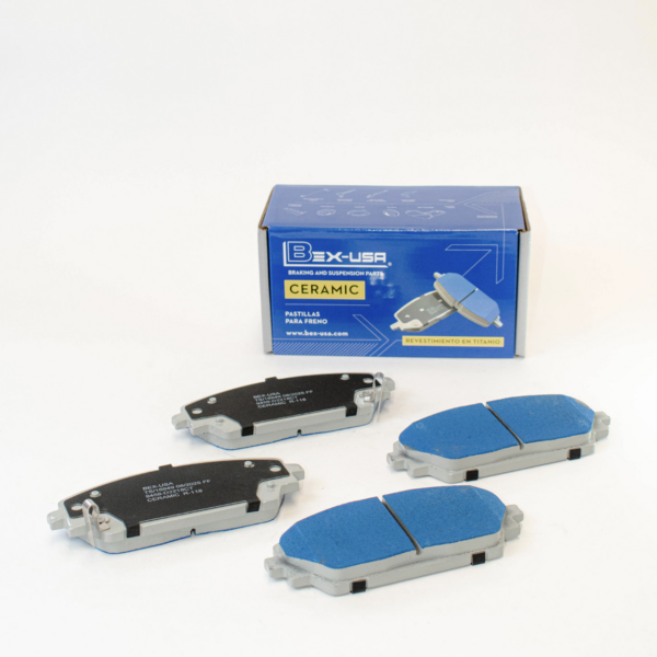 Pastillas de freno delanteras de cerámica y titanio para Mazda CX-30 y Mazda 3 Skyactiv modelos 2019 a 2024 en Colombia.